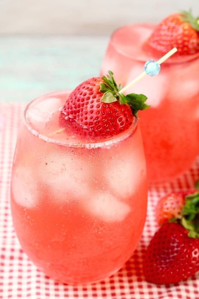 Strawberry Wine Punch {large batch} - Miss in the Kitchen