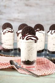 No Bake Oreo Cheesecake - Miss in the Kitchen