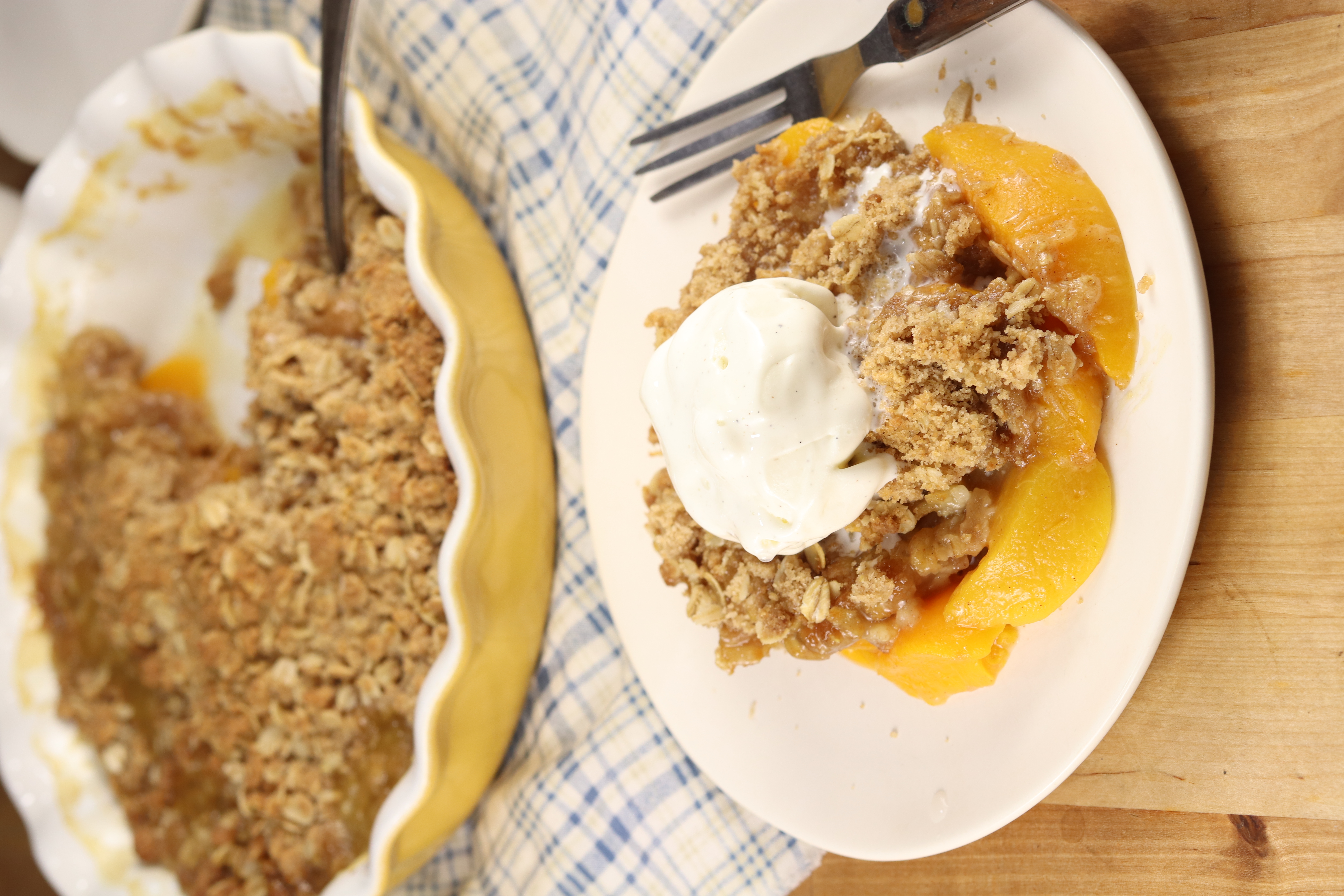 Peach Crisp {Made with canned or fresh peaches} Miss in the Kitchen