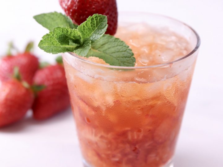 https://www.missinthekitchen.com/wp-content/uploads/2021/05/TX-Kiss-Cocktail-Picture-F-720x540.jpeg