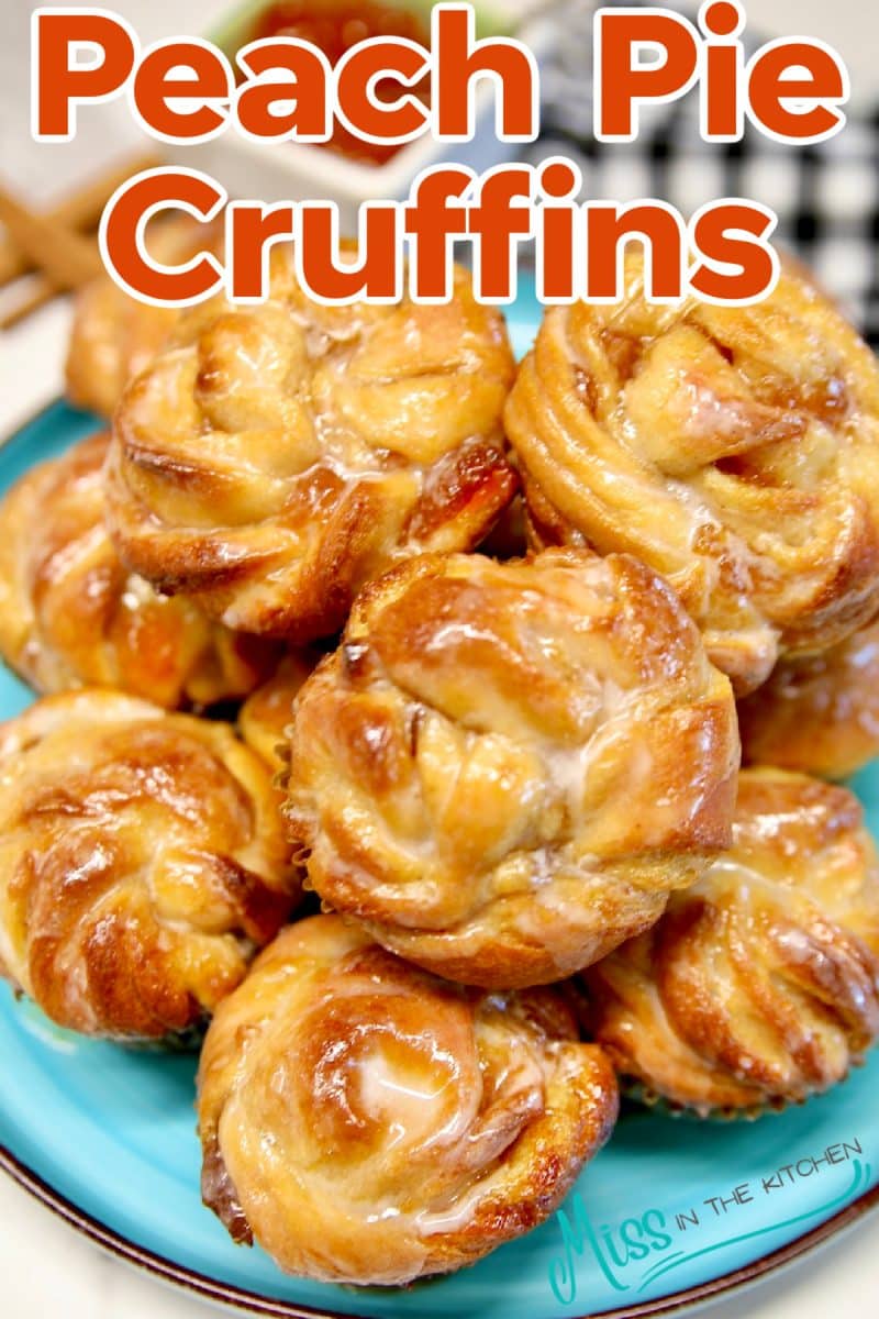 Peach pie cruffins on a plate with text overlay.