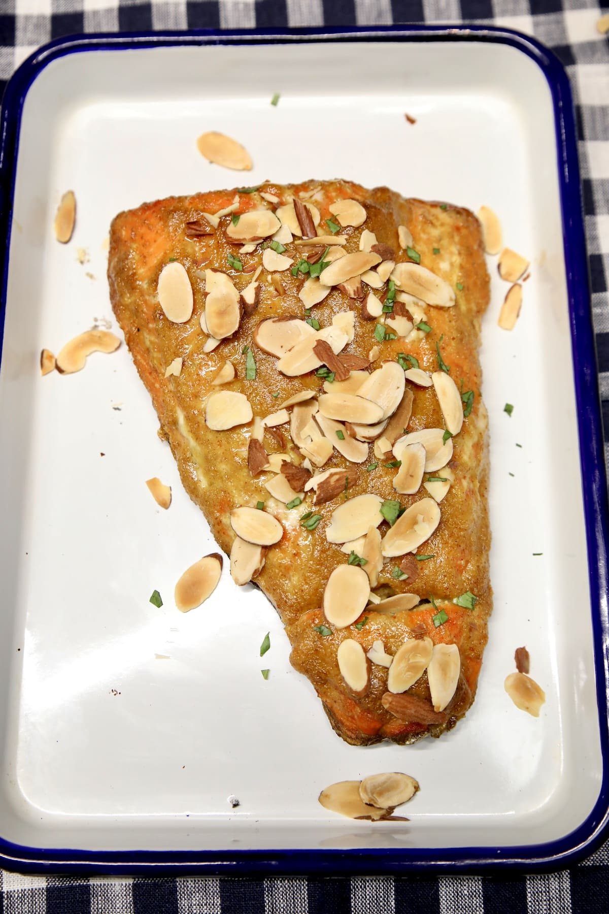 Salmon fillet with toasted almonds.